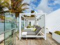 Rooftop deck - Tropical Attitude